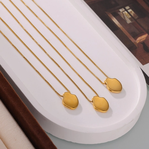 Japanse Minimalistische 18K Vergulde Titanium Staal Onregelmatige Geometrische Hanger Halsketting Voor Dames Luxe Organische Vorm Box Ketting Sieraden Cadeau