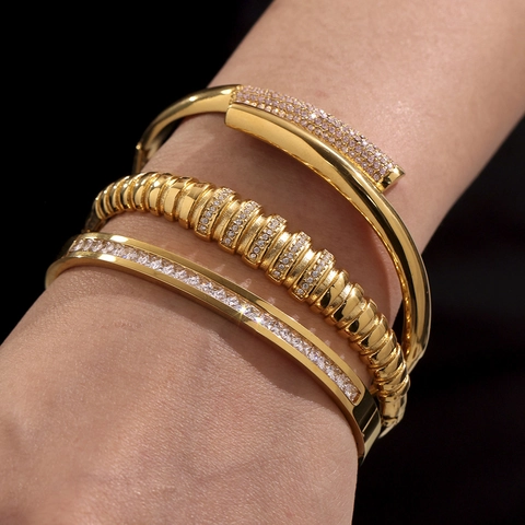 Luxury Stainless Steel Zirconia Bangle For Women 18K Gold Plated Bamboo Wave Pattern Geometric Fashionable Commuting Jewelry