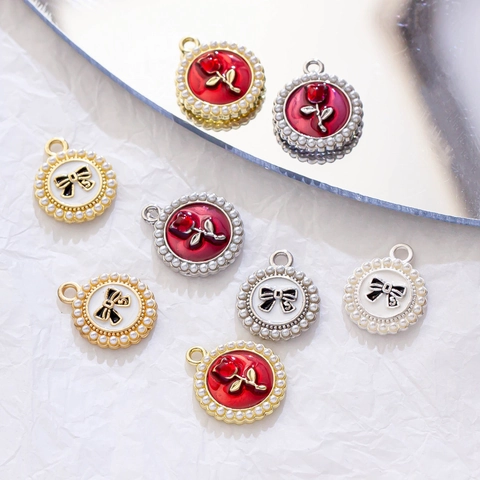 Vintage Legierung Rote Rose Schleife Emaille Anhänger Mit Künstlicher Perle Runde Charms Für DIY Ohrringe Halskette Schmuckherstellung