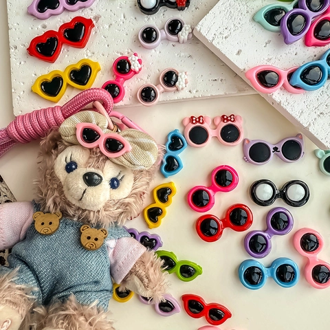 Mini Gafas de Sol de Resina con Forma de Corazón para Muñecas Accesorios de Manualidades DIY Decoración de Fundas de Móvil
