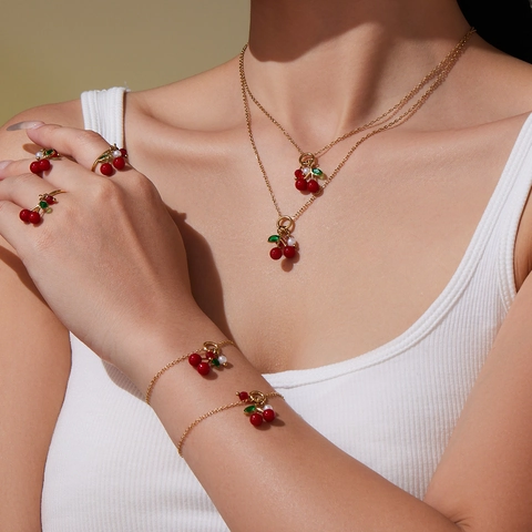 Collezione Gioielli Ciliegia in Acciaio Inossidabile Collana Bracciale Anello Orecchini Con Zirconia Perla Donna