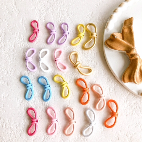 Legering Strik Hangers Kleurrijke Macaron Rechte Gat Kralen Voor DIY Sieraden Ketting Armband Telefoonketting Accessoires Zoete Stijl