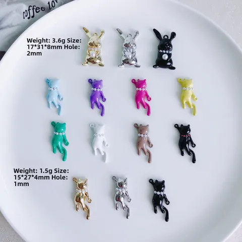 Lindos Dijes de Animales de Aleación Conejo Gato Con Perlas Artificiales de Imitación Colgantes de Esmalte de Colores Para Joyería DIY
