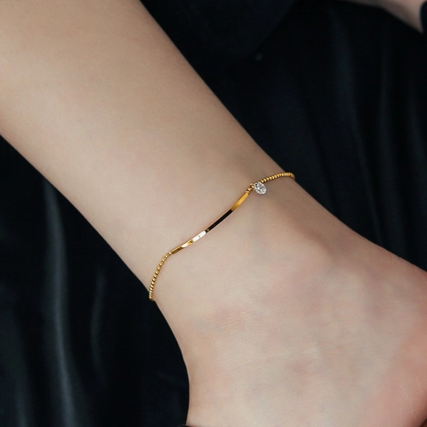 18K Vergoldetes Kugelkette Fußkettchen Für Damen Zirkonia Smile Gebogener Stab Minimalistischer Strandschmuck