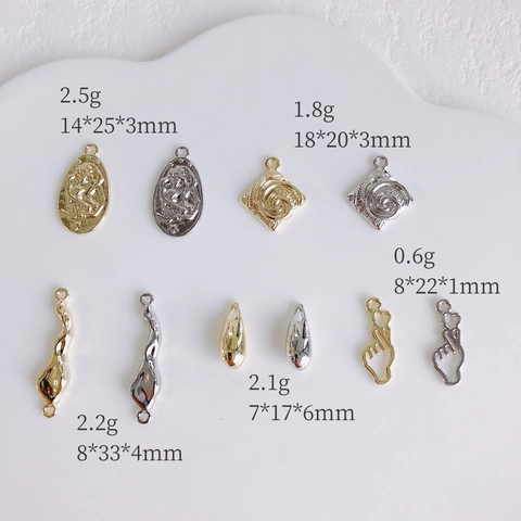Vintage Alloy Relief Coin Square Irregular Wave Finger Heart Charms For DIY Necklace Bracelet Jewelry Making Accessories
