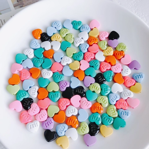Perles Alphabet en Forme de Cœur en Alliage Couleurs Macaron Pendentifs Laqués pour Création de Bijoux DIY Bracelets Colliers