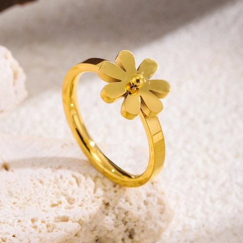 Damen Mode 304 Edelstahl Gänseblümchen Ring Goldbeschichtet Spiegelpoliert Leichter Luxus Minimalistischer Fingerring Schmuck