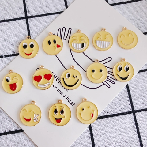 Accessori per Gioielli Fai da Te Commercio All'ingrosso Divertente Umoristico Emoji Espressione Giallo Lega Goccia D'olio Ciondolo Tondo Materiale