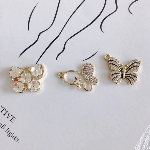 Ciondoli Farfalla Fiocco in Lega Strass Perla Artificial Per Creazione di Gioielli Pendenti DIY Per Orecchini Collana Bracciale Artigianato