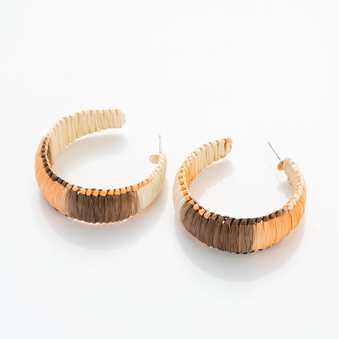 Handmade Bohemian Woven Rattan C-Shaped Hoop Earrings For Women Color Block Straw Raffia Geometric Earrings Vacation Jewelry