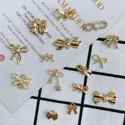 Colgantes de Lazo de Aleación para Fabricación de Joyas DIY Oro Galvanizado Dijes de Lazo Con Perla Artificial y Decoración de Strass Accesorios