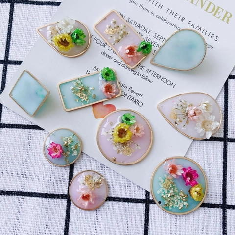 Handmade Resin Dried Flower Alloy Pendant DIY Jewelry Making Material Glue Dropping Floral Butterfly Charm Accessories For Earrings