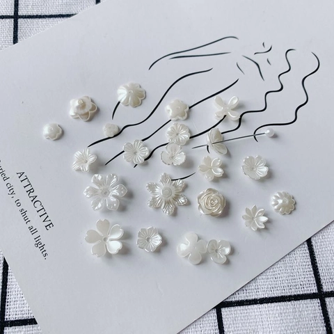 Acrylic Flower Beads Pearlescent White Rose Sakura Daisy Spacer Beads For DIY Jewelry Making Bracelet Necklace Accessories