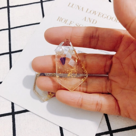 Handmade Resin Pendants For DIY Jewelry Making Japanese Style Geometric Pentagon Dried Flower Gold Foil Artificial Pearl Enclosed Craft Accessories