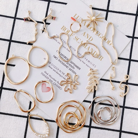 DIY Schmuckzubehör Legierung Anhänger Für Ohrring Halskette Herstellung Unregelmäßige Geometrische Abstrakte Gesicht Charms Vergoldet Versilbert
