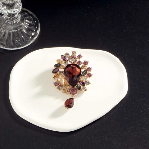Elegante Spilla a Fiore in Lega con Strass Vintage Grande Ciondolo a Goccia Viola per Donna Gioielli di Lusso per Banchetti Matrimoni