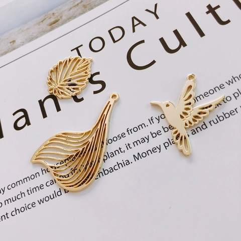 DIY Gold Alloy Hollow Pendant Accessories For Handmade Jewelry Making Leaf Bird Feather Pattern Elegant Charms For Women