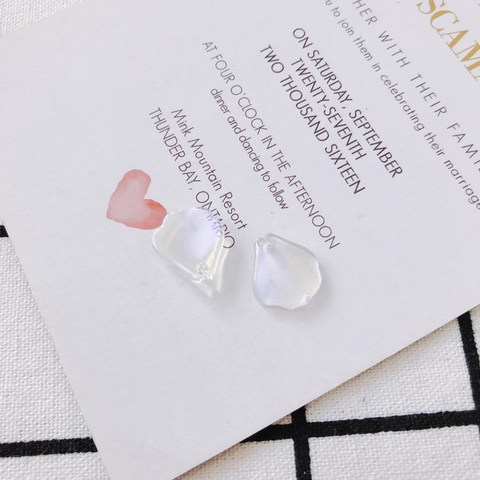 Iridescent Petal Heart Shape Acrylic Beads For DIY Jewelry Making Romantic Translucent Glass Look Craft Beads For Earrings