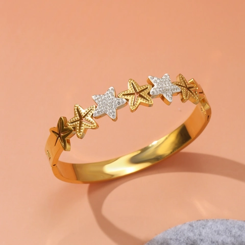 Elegante Bracciale Rigido a Cerniera in Acciaio Inossidabile con Stella Pentagramma e Strass Gioielli da Donna Placcati in Oro