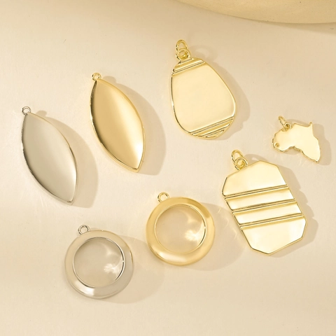 Gold White Gold Plated Copper Pendants Geometric Africa Map Leaf Round Charms For DIY Necklace Bracelet Jewelry Making Accessories