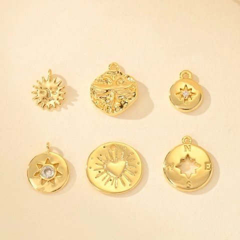Metal Round Pendant Charms Inlaid With Zirconia For DIY Necklace Bracelet Making Vintage Sun Heart Star Compass Jewelry Finding Accessories