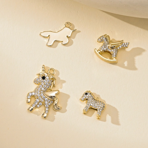 Handmade Copper Animal Charms For Jewelry Making DIY 3D Unicorn Pegasus Horse Pendant Rhinestone Inlaid Gold Platinum Small Charms For Necklace Bracelet Earrings