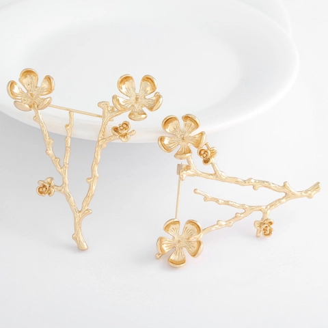 Eleganter Vergoldeter Kupfer Blumenzweig Brosche Zubehör Natürliche Pflaumenblüte Pin Für Damen DIY Schmuckherstellung