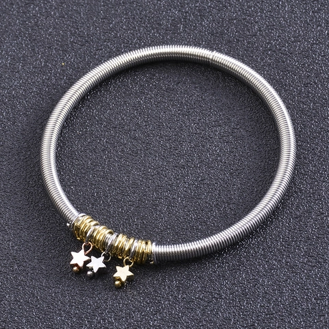 Alloy Spring Coil Bracelet With Tri-Color Star Charms Adjustable Guitar String Style Bangle Three Tone Pendant Jewelry