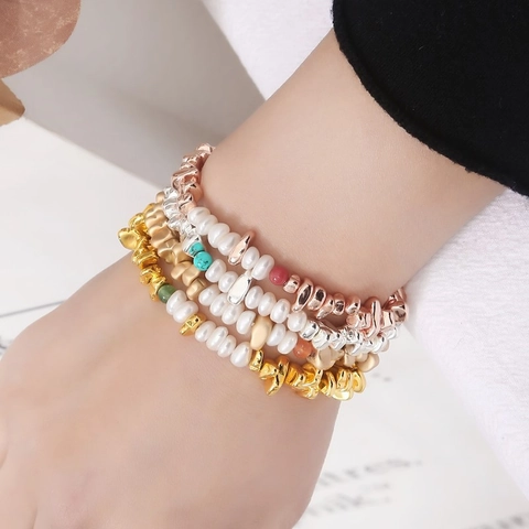 Ensemble de Bracelets en Perles d'Eau Douce à Plusieurs Rangs Bohème pour Femmes Perles en Métal Irrégulières Or Argent Rose