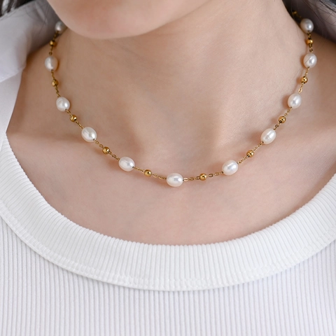 Elegante Collana in Acciaio Inossidabile con Perle d'Acqua Dolce Placcata Oro Argento PVD Catena a Clavicola Gioielli Donna