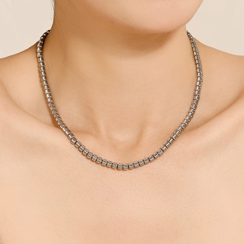 Elegante Set di Gioielli in Acciaio Inossidabile Placcato Oro 18K con Collana e Bracciale a Palline a Trama Diagonale da Donna
