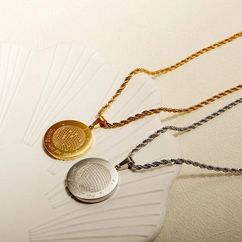 Stainless Steel Disco Ball Round Pendant Necklace For Women Engraved Lettering Stars Design Rope Chain Hip Hop Jewelry