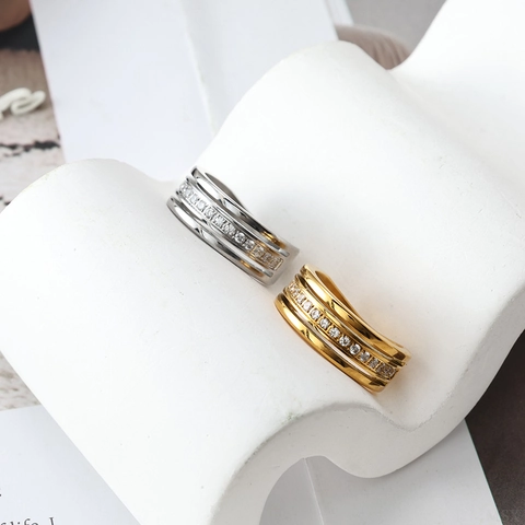 Stainless Steel Rhinestone Geometric Ring Gold Silver Plated Hollow Rectangle Pave Setting Fashion Jewelry Ring For Women