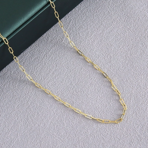 Collana Minimalista in Rame Placcato Oro a Graffetta per Donna Elegante Catena a Maglie Rettangolari Girocollo Gioiello Regalo