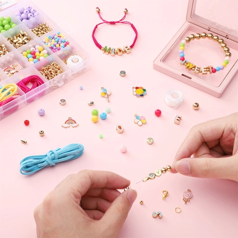 24 Gitter Acryl Buchstabenperlen Schmuckset Für DIY Armbänder Halsketten Buntes Perlenset Mit Anhängern Und Elastischer Schnur