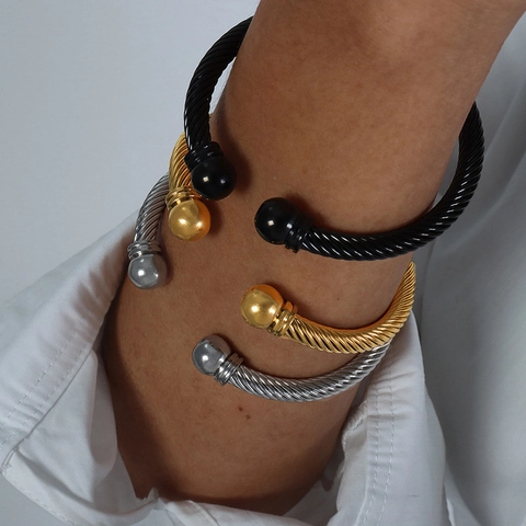 Bracciale Rigido Minimalista in Acciaio al Titanio a Torsione di Cavo per Donna Semplice a Strisce a Spirale Regolabile Gioielli da Giorno