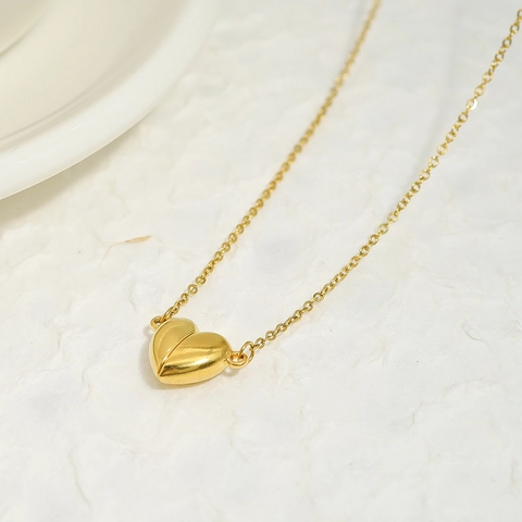 Vintage Stainless Steel Heart Pendant Necklace 18K Gold Plated Magnetic Couple Necklace For Women Daily Fashion Jewelry
