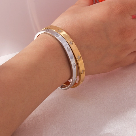 Luxury Stainless Steel Four-leaf Clover Bangle For Women Zirconia Inlaid Shiny Lucky Flower Hinge Bangle Gold Silver Fashion Jewelry
