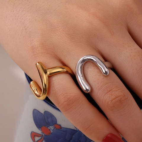 Minimalistischer Edelstahl U-Form Geometrischer Ring Für Damen 18K Vergoldet Dicker Statement Fingerring Mode Schmuck