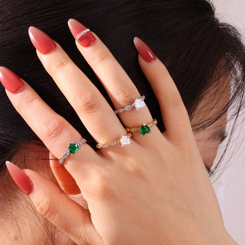 Anello a Cuore in Acciaio Inossidabile Stile INS Francese per Donna Placcato Oro 18K Intarsiato con Strass Moda Retro Gioielli