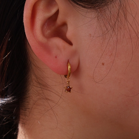 Orecchini a Cerchio in Acciaio Inossidabile Placcato Oro 18K Con Ciondolo a Stella in Vetro Colorato Minimalisti Gioielli Donna