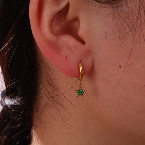 Orecchini a Cerchio in Acciaio Inossidabile Placcato Oro 18K Con Ciondolo a Stella in Vetro Colorato Minimalisti Gioielli Donna