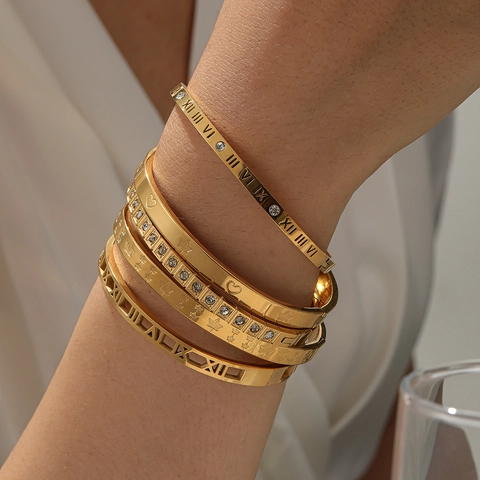 Vintage 18K Vergoldet Edelstahl Armreif Für Damen Römische Zahlen Herz Ahornblatt Strass Armband Mode Schmuck