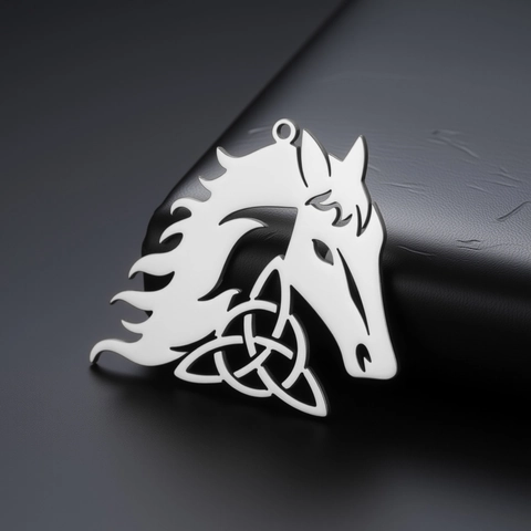 Pendentif Tête de Cheval Nœud Celtique en Acier Inoxydable Vintage Breloque Animale Ajourée pour Fabrication de Bijoux Collier