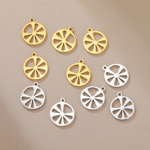 Ciondolo a Fetta di Limone Cavo Acciaio Inossidabile Rotondo Frutta Charm Per DIY Gioielli Collana Braccialetto Orecchini