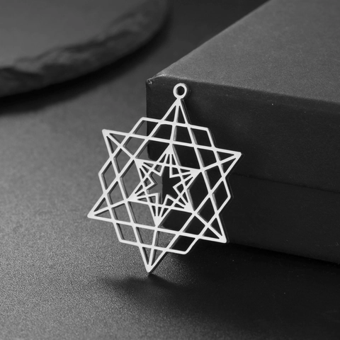 Pendentif Creux Géométrique en Acier Inoxydable Merkaba Hexagramme pour Collier Accessoires de Bijoux DIY Étoile