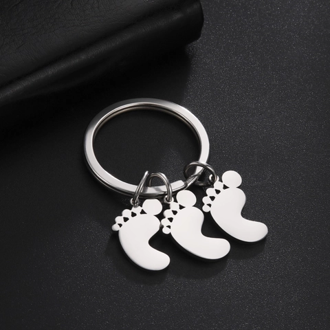Porte-clés en Acier Inoxydable Pieds de Bébé Cadeau Commémoratif Pour Parents Pendentif Empreinte Accessoire Anneau Clé