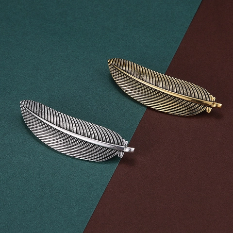 Pince à Cheveux Vintage en Alliage Forme de Plume pour Femmes Épingle à Cheveux Style Forêt Rétro Feuille de Métal Or Argent