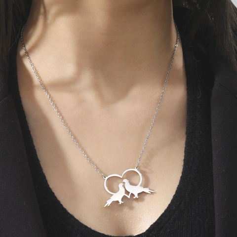 Collana con Pendente in Acciaio Inossidabile a Forma di Cuore Piccione Montagna per Uomo Donna Gioielli di Moda Regalo