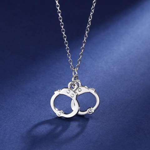 Punk Antique Silver Handcuff Pendant Necklace Alloy Cross Chain Minimalist Jewelry For Women Men Everyday Fashion Accessory